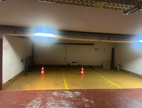 FONTVIEILLE - MONTE MARINA - DOUBLE PARKING