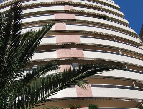 PATIO PALACE - LOCATION BUREAU