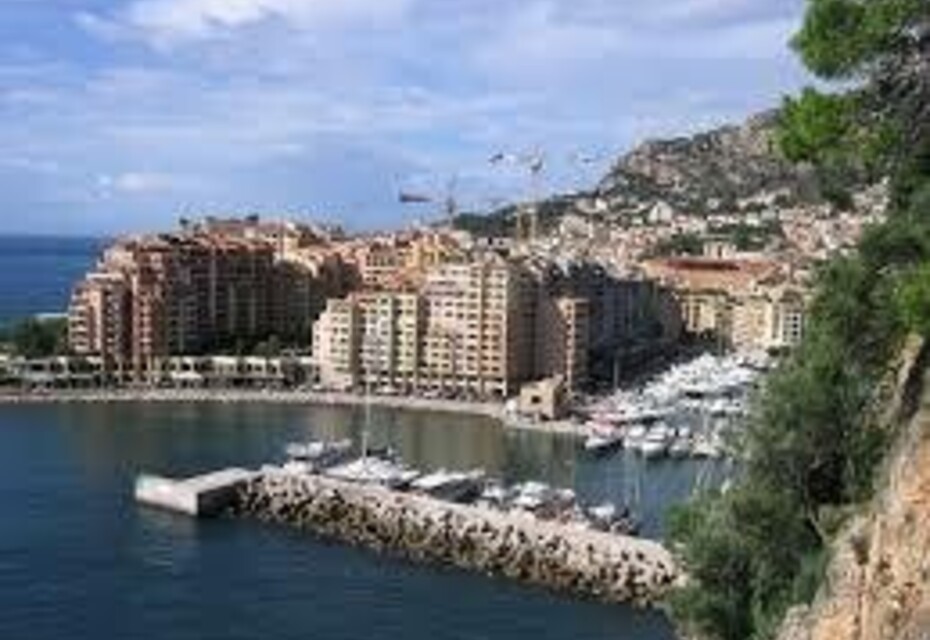 FONTVIEILLE SALON DE COIFFURE - MASSAGE