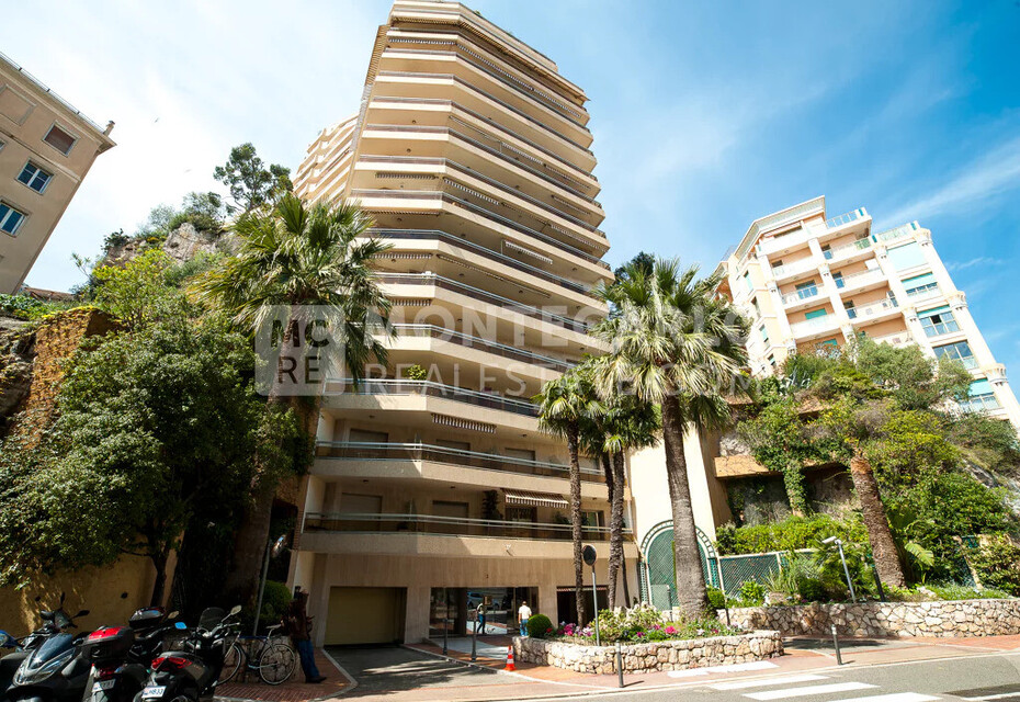 QUARTIER MONEGHETTI - LES LIGURES - CAVE