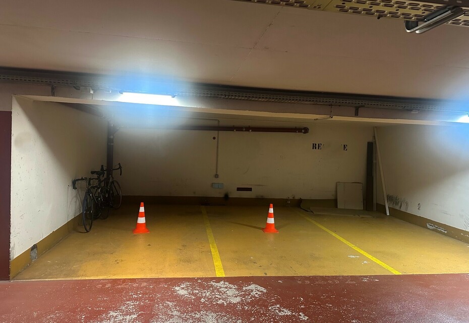 FONTVIEILLE - MONTE MARINA - DOUBLE PARKING